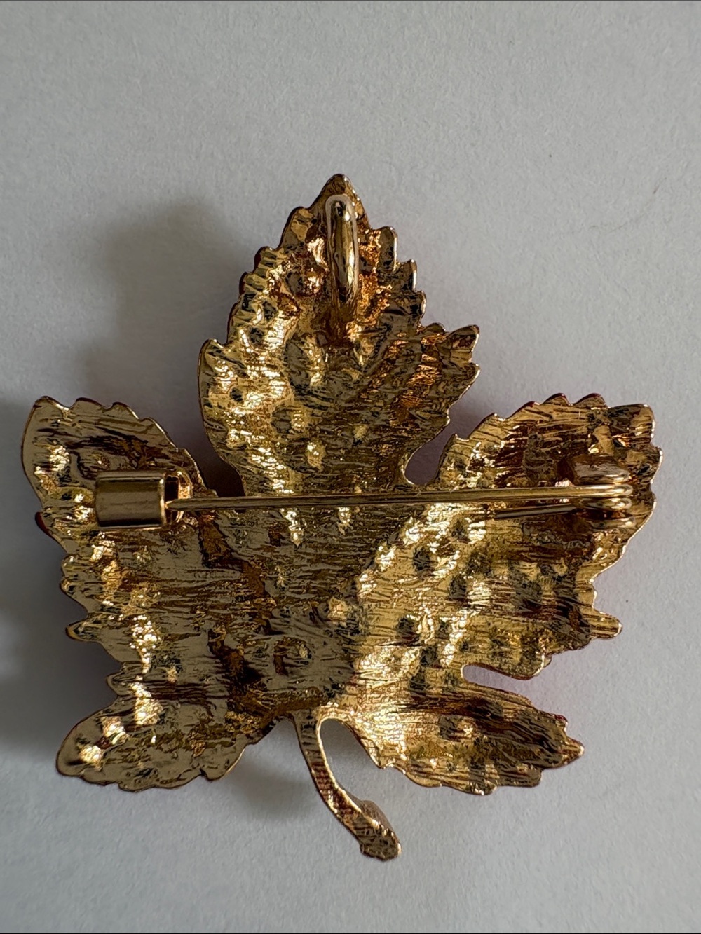 Rhinestone Maple Leaf Brooch/Pendant - Picture 3 of 3